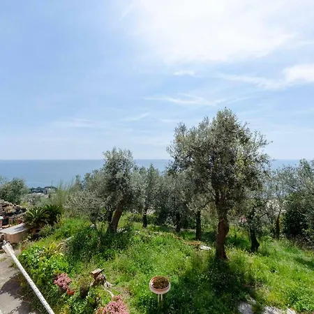 Hintown Su Per La Creuza In Collina A Santilario * Cenova