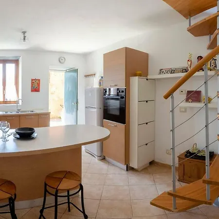 Hintown Su Per La Creuza In Collina A Santilario Cenova